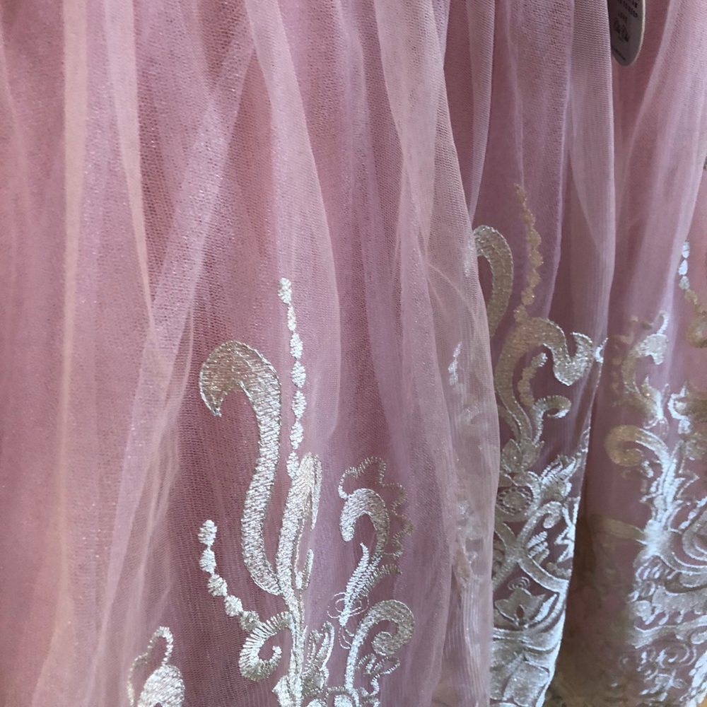 Dress - Picture 3 of 6